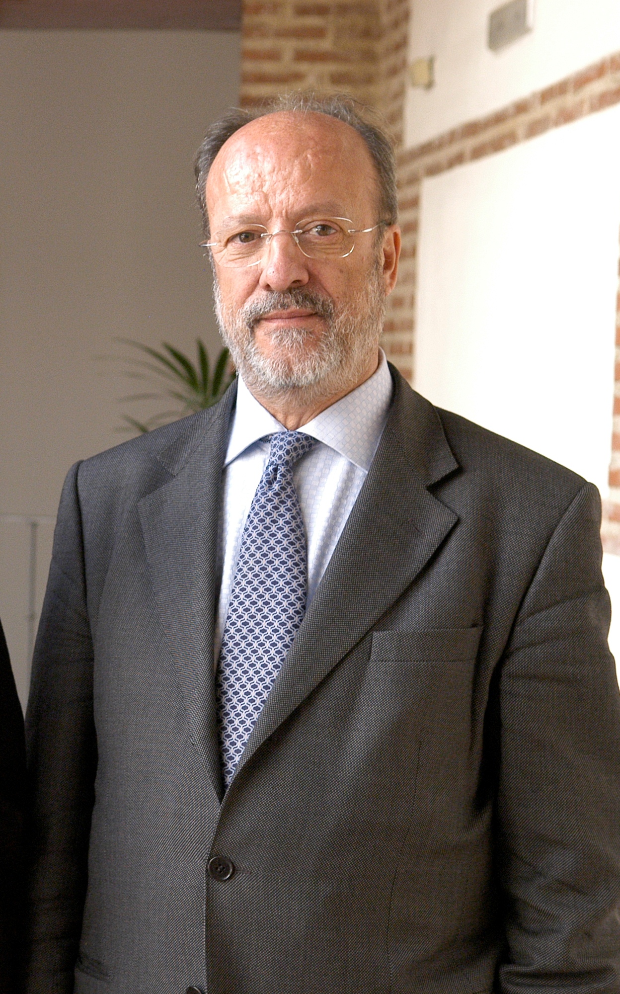 Javier León de la Riva, Presidente de la Comisión de Relaciones Internacionales, Alcalde de Valladolid